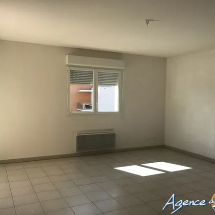 Rent this 3 bed apartment on Avenue des Étangs in 11100 Narbonne, France