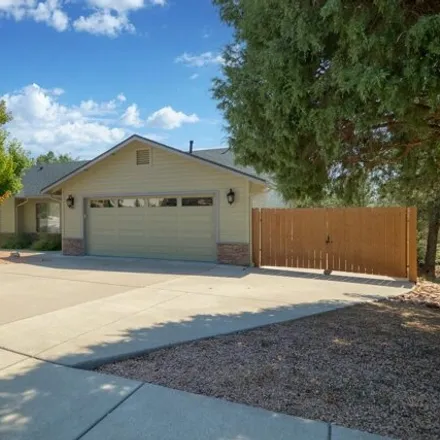 Rent this 3 bed house on 901 West Sherwood Drive in Payson, AZ 85541