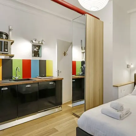 Rent this 1 bed apartment on 75006 Paris