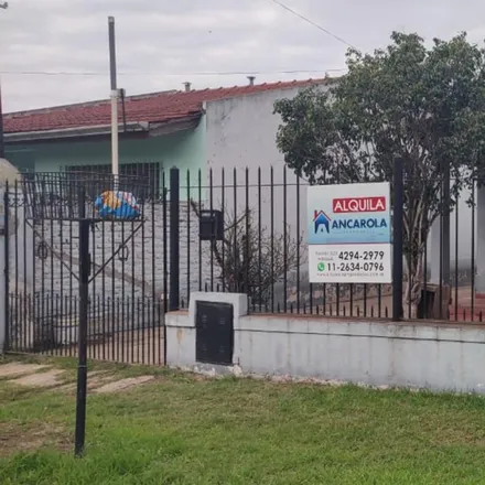 Rent this 2 bed house on José Hernández in Glew Centro, Partido de Almirante Brown