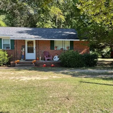 Buy this 3 bed house on 1795 N Saint Pauls Church Rd in Sumter, South Carolina