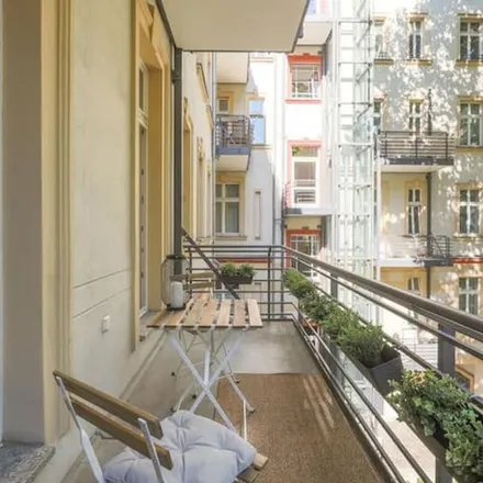 Rent this 2 bed apartment on Kılıçoğlu in Warschauer Straße, 10243 Berlin