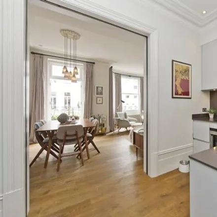 Image 3 - Lexham Gardens, London, London, W8 - Apartment for sale