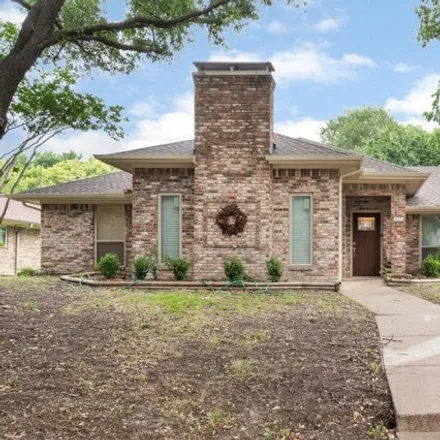 Buy this 3 bed house on 917 Druid Dr in Plano, Texas