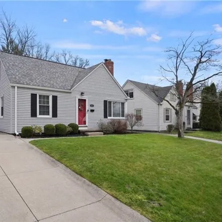 Buy this 3 bed house on 2087 26th Street in Cuyahoga Falls, OH 44223