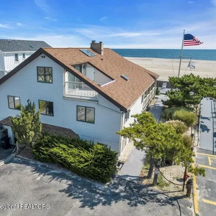 Image 3 - 62 Water Street, Point Pleasant Beach, NJ 08742, USA - House for sale