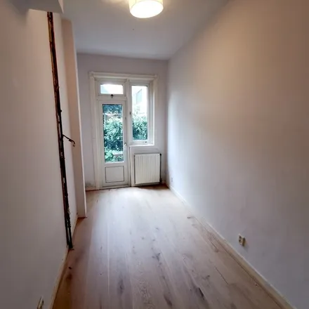 Rent this 3 bed apartment on Nepveustraat 59 in 1058 XN Amsterdam, Netherlands