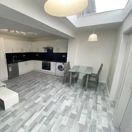 Rent this 5 bed townhouse on 80 Dennis Avenue in Beeston, NG9 2RE