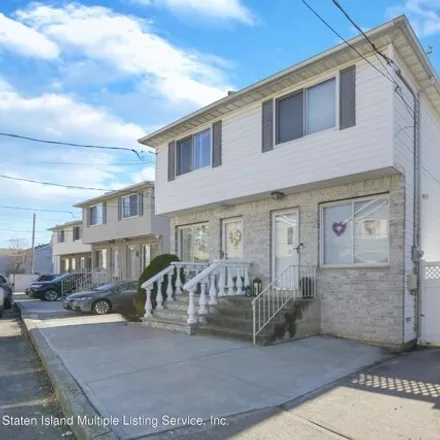 Buy this 3 bed house on 22 Vanessa Lane in New York, NY 10312