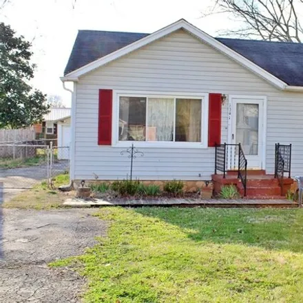 Buy this 2 bed house on 1341 Collegeview Drive in Bowling Green, KY 42101