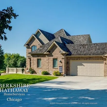 Buy this 4 bed house on 8277 Heather Ridge in Fox Lake, McHenry County
