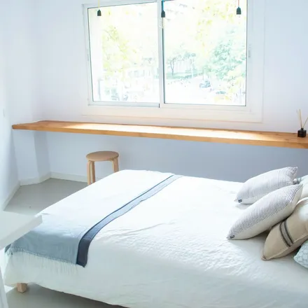 Rent this 1 bed apartment on Carrer de Còrsega in 08001 Barcelona, Spain