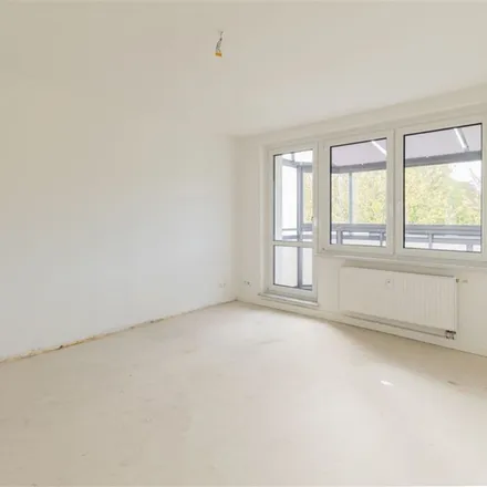 Rent this 3 bed apartment on Goethestraße 14 in 09119 Chemnitz, Germany