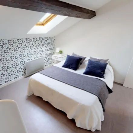 Rent this 4 bed room on 65 Avenue Jean Jaurès in 69007 Lyon 7e Arrondissement, France