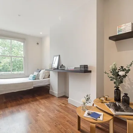 Rent this 1 bed apartment on 43 St Charles Square in London, W10 6EF
