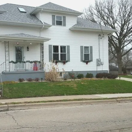 Rent this 2 bed house on 663 Green Street in Peru, IL 61354