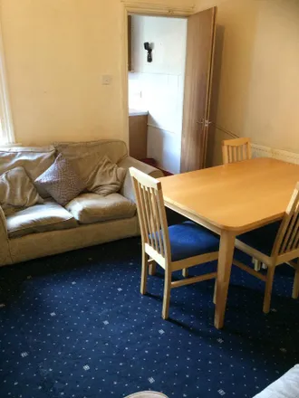 Rent this 4 bed townhouse on 42 North Road in Selly Oak, B29 6AW