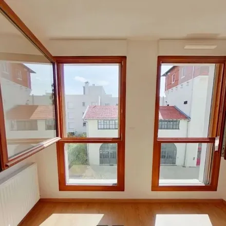 Rent this 3 bed apartment on 10 Rue Chantal Sandrin in 69008 Lyon, France