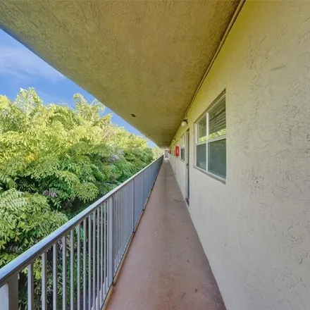 Image 4 - Coral Springs Drive, Coral Springs, FL 33076, USA - Condo for sale