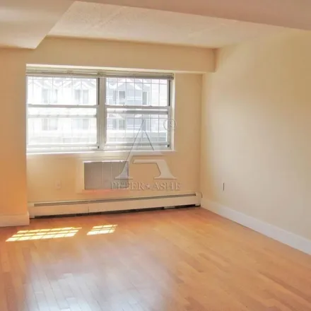 Rent this 2 bed apartment on 15 West 116th Street in New York, NY 10026