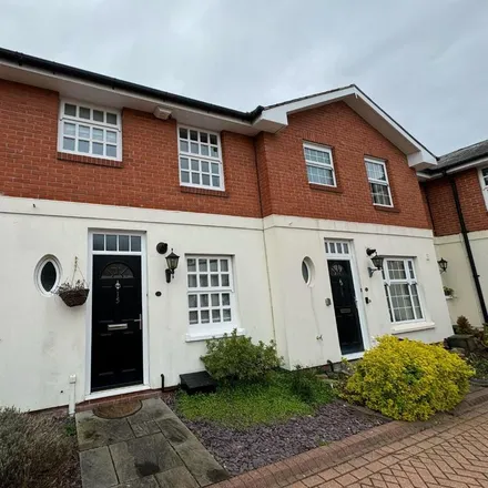 Rent this 2 bed townhouse on unnamed road in Bawtry, DN10 6RU