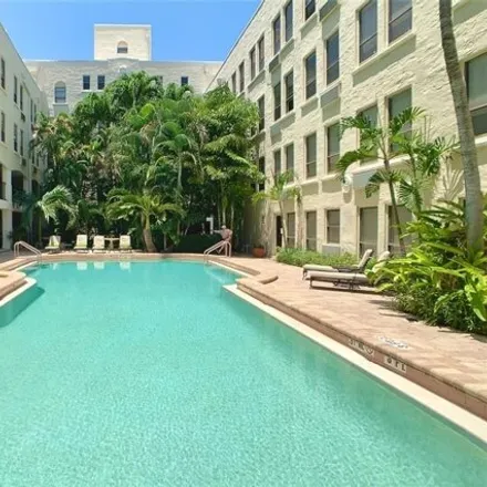 Image 4 - Publix, Sunrise Avenue, Palm Beach, Palm Beach County, FL 33480, USA - Apartment for rent