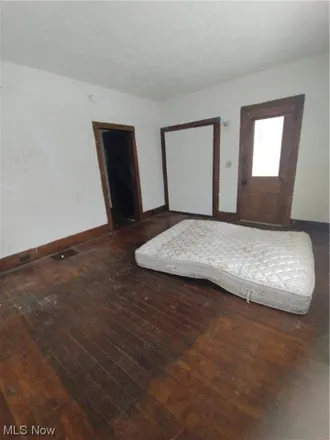 Image 6 - 15 Sheridan Avenue Southeast, Weathersfield Township, Niles, OH 44446, USA - House for sale