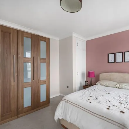 Rent this 1 bed apartment on Enmore Road in London, SE25 4QB