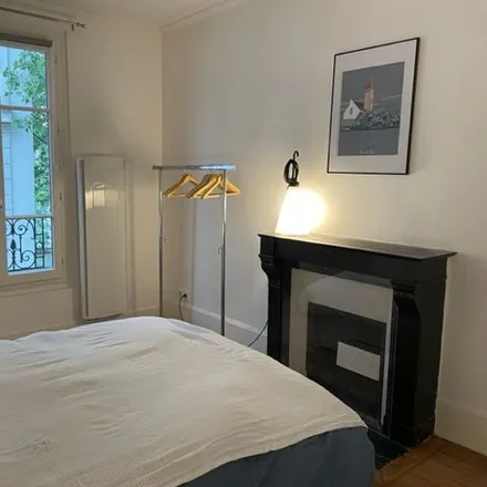 Image 1 - 79 Rue de Bagnolet, 75020 Paris, France - Apartment for rent