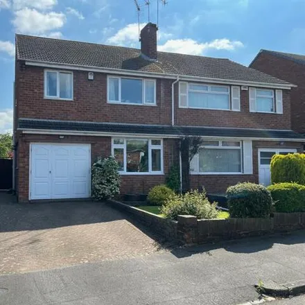 Image 1 - Fairfield Rise, Stourbridge, West Midlands, Dy8 3pq - Duplex for sale