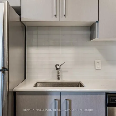 Image 4 - Platinum Condos, 15 Queen Street North, Hamilton, ON L8P 3R4, Canada - Apartment for rent