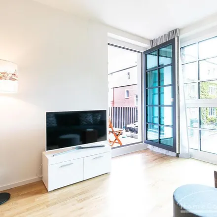 Rent this 2 bed apartment on Kühnehöfe 17 in 22761 Hamburg, Germany