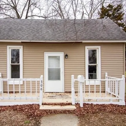 Buy this 2 bed house on 310 South 2nd Street in Marshall, IL 62441