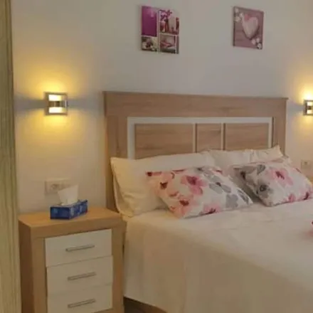 Rent this 2 bed house on Tacoronte in Santa Cruz de Tenerife, Spain