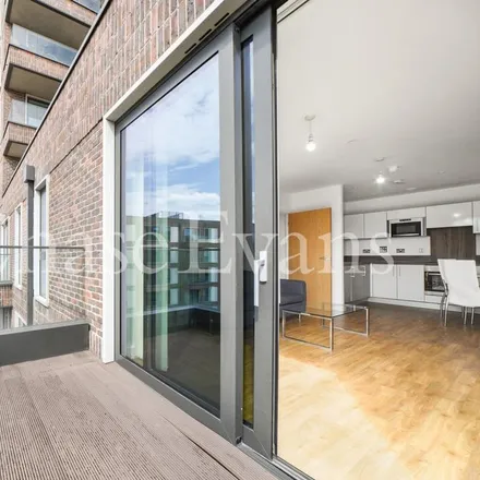 Image 5 - Booth Road, London, E16 2EY, United Kingdom - Apartment for rent