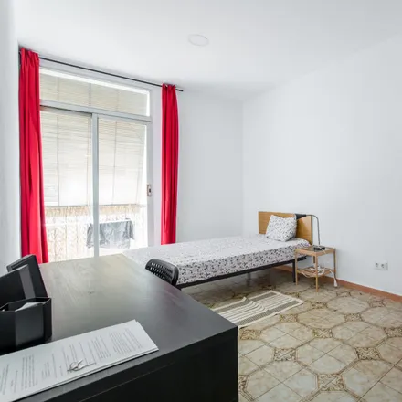 Rent this 4 bed room on Carrer de la Lluna in 28, 08001 Barcelona