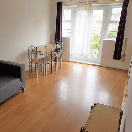 Rent this 2 bed apartment on Warren Way in London, HA8 5RB