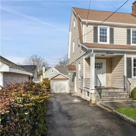 Buy this 3 bed house on 16 Eleanor Street in City of Rye, NY 10580