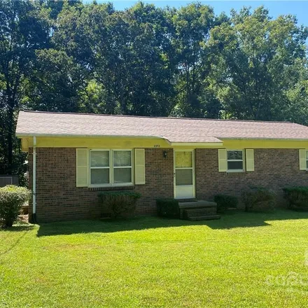 Buy this 3 bed house on 2886 24th Street Drive Northeast in Hickory, NC 28601