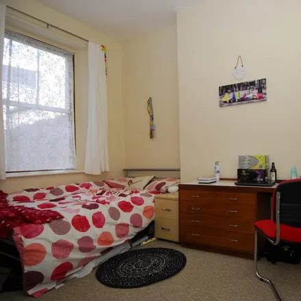 Image 5 - 21 Plym Street, Plymouth, PL4 8NS, United Kingdom - House for rent