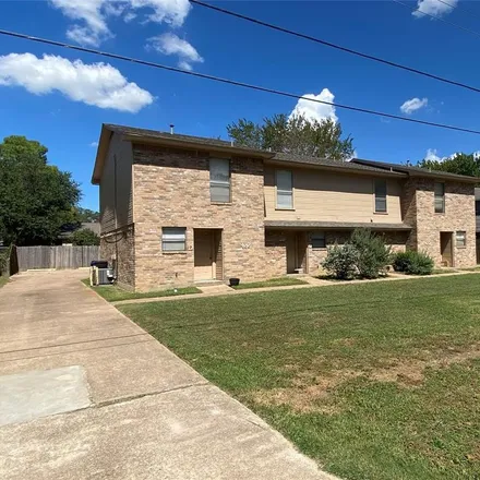 Image 3 - 422 West 4th Street, Kennedale, Tarrant County, TX 76060, USA - Duplex for rent