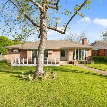 Buy this 4 bed house on 1356 Kingsley Drive in Dallas, TX 75216