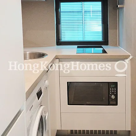 Image 5 - China, Hong Kong, Hong Kong Island, Wan Chai, Wing Fung Street, Star Studios I - Apartment for rent