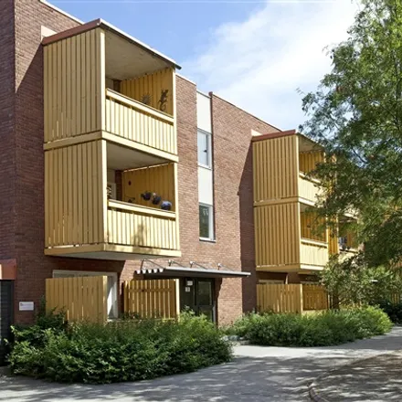 Rent this 3 bed apartment on Gnejsvägen in 907 40 Umeå, Sweden