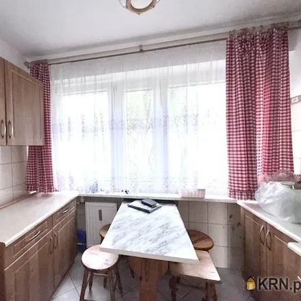 Buy this 2 bed apartment on AUTO TYMON GARAŻ in Tymona Niesiołowskiego 9-15, 87-100 Toruń