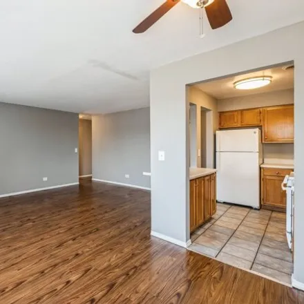 Image 3 - 1227 South Harlem Avenue, Berwyn, IL 60402, USA - Condo for sale