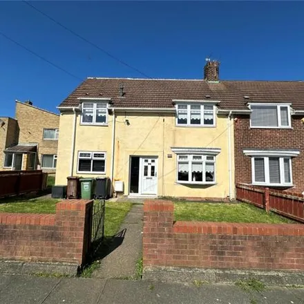 Buy this 3 bed duplex on Airdrie Grove in Hartlepool, TS25 5EJ