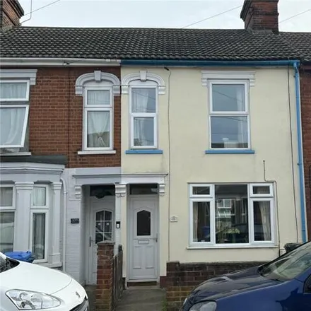 Buy this 3 bed townhouse on Windsor Road in Ipswich, IP1 4AN
