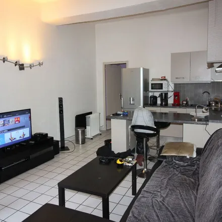 Rent this 2 bed apartment on 1 Place de l'Obélisque in 71100 Chalon-sur-Saône, France