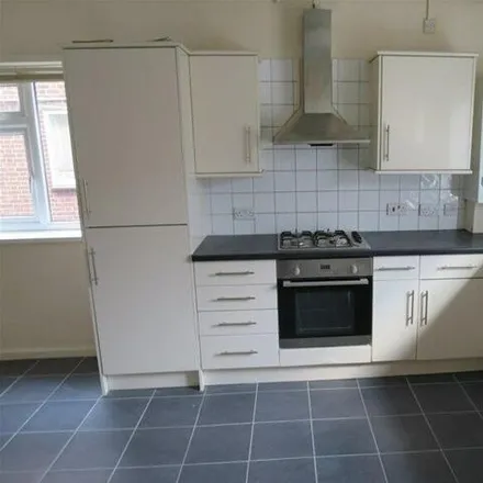 Rent this 5 bed apartment on Headington Fairtrade in 104 London Road, Oxford